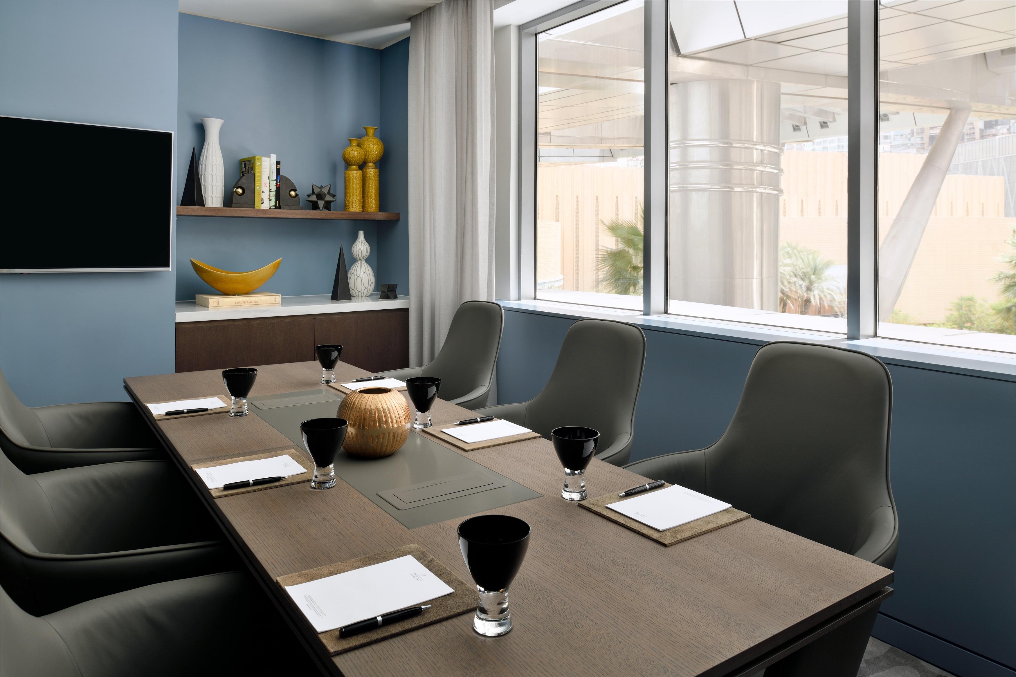 แอดเดรส ดาวน์ทาวน์ Hotel ดูไบ ภายนอก รูปภาพ Boardroom at the Hilton Dubai Palm Jumeirah