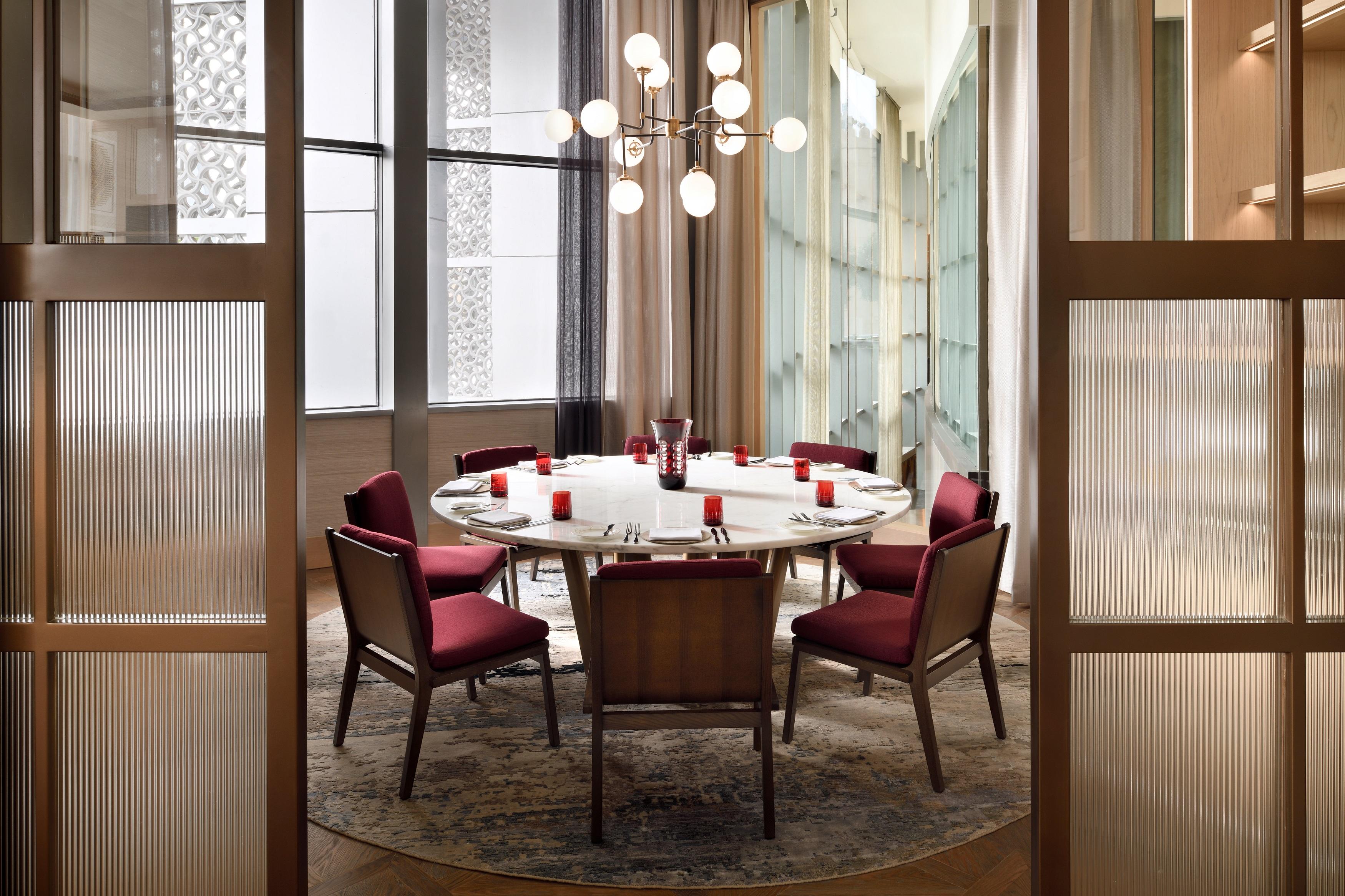 แอดเดรส ดาวน์ทาวน์ Hotel ดูไบ ภายนอก รูปภาพ The interior of the restaurant