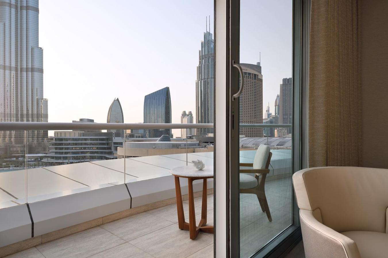 แอดเดรส ดาวน์ทาวน์ Hotel ดูไบ ภายนอก รูปภาพ The view from a suite