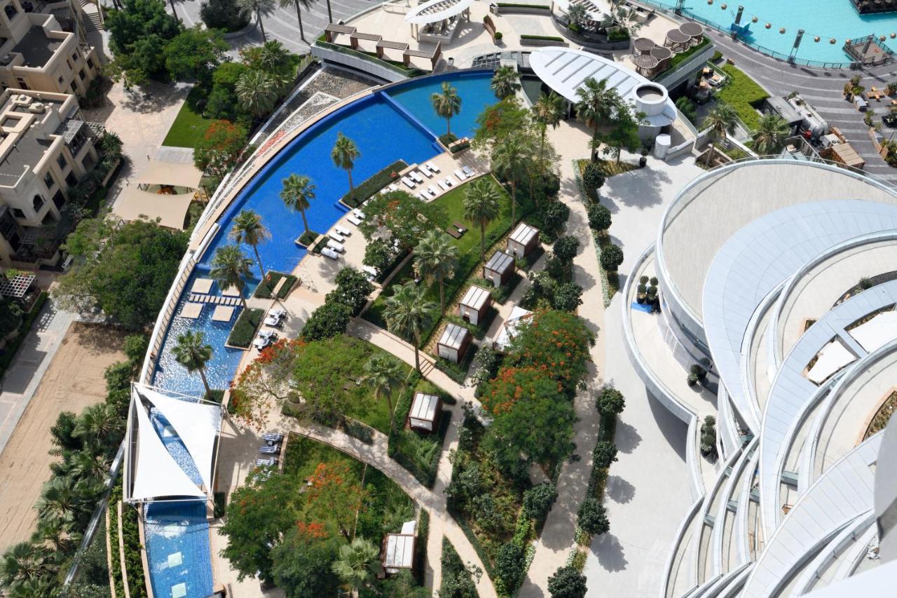 แอดเดรส ดาวน์ทาวน์ Hotel ดูไบ ภายนอก รูปภาพ The pool deck